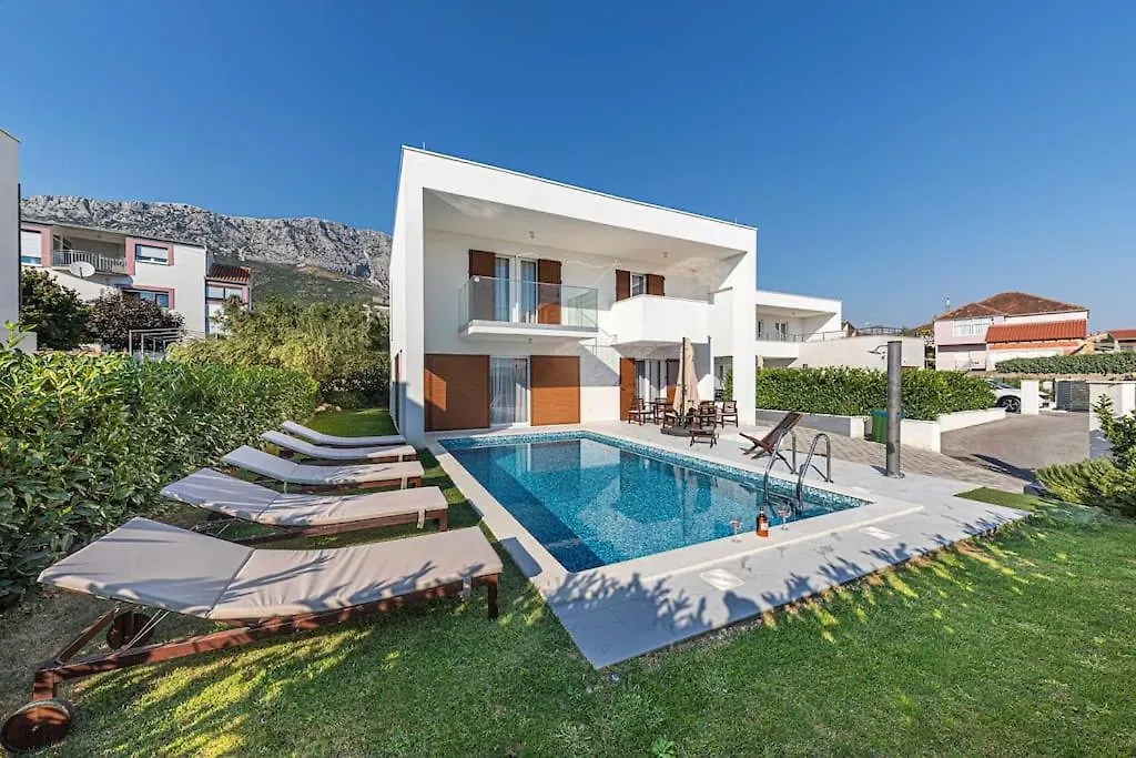 Luxury Villa Tina With Private Heated Pool Kastela