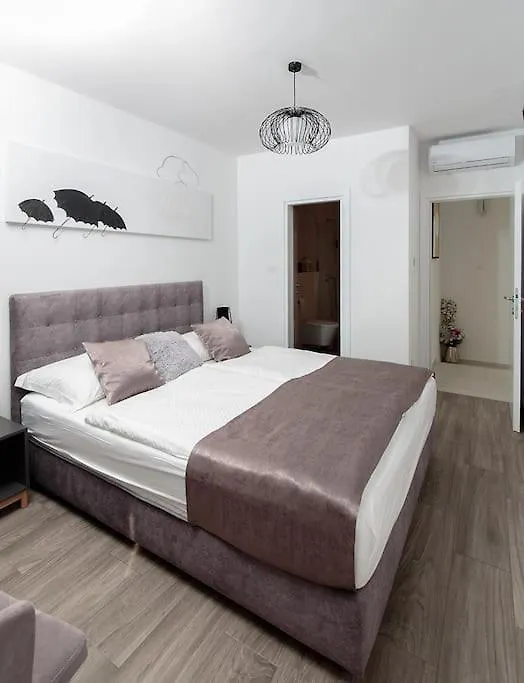 Luxury Villa Tina Moseni With Private Heated Pool Kastela Croatia